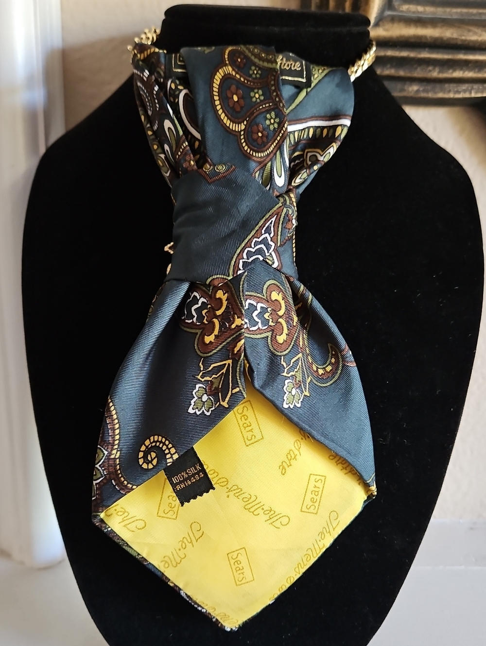 Green, Yellow & Brown Paisley Necktie Necklace w/ a Beautiful Sunflower Brooch - Picture 6 of 6